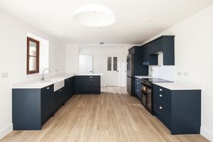 Kitchen Diner - click for photo gallery